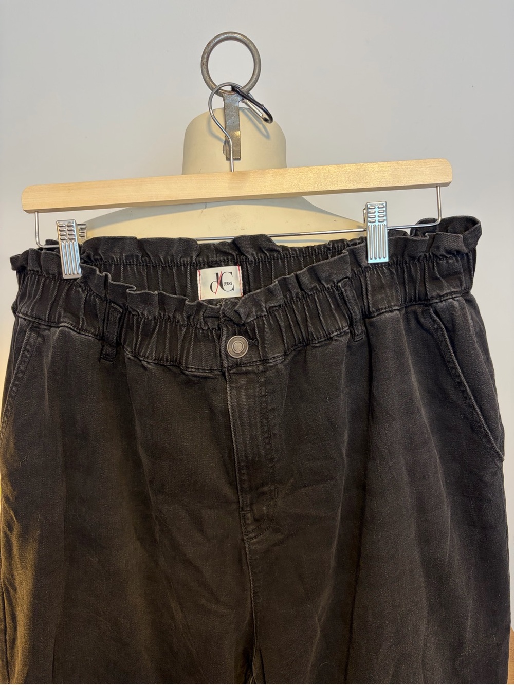 Black Paperbag Waist Tapered Pants Size X